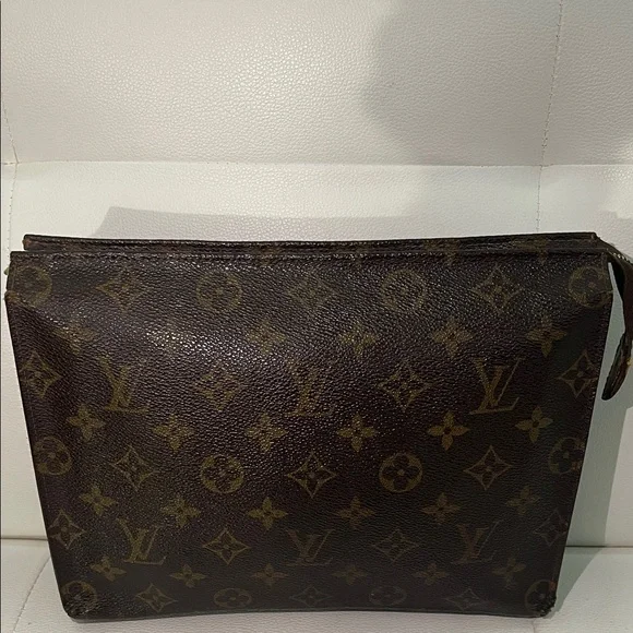 Authentic Louis Vuitton Monogram Cosmetic Accessories Pouch - Picture 3 of 13